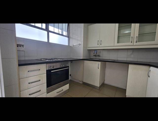 1 BEDROOM PROPERTY TO RENT IN ESSENWOOD